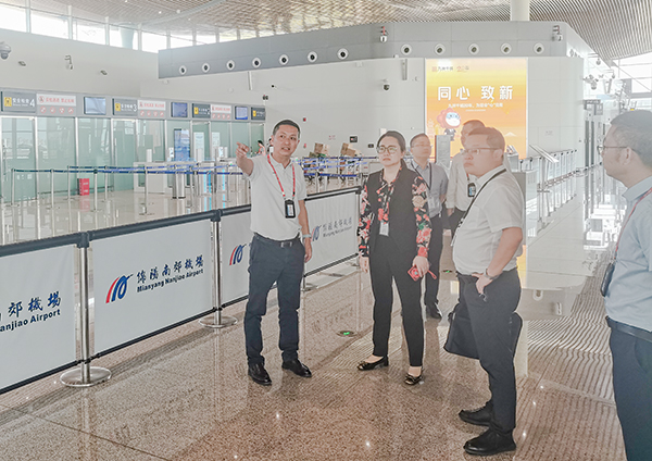 江油市與綿陽(yáng)機(jī)場(chǎng)開(kāi)展交流座談